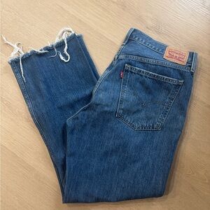 Levi's womens size 31 low pro straight dark wash jeans